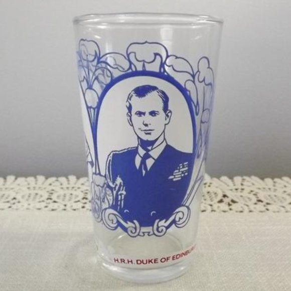 Vintage 1953 Queen Elizabeth & Prince Philip Glass - Picture 3 of 10